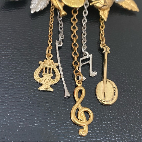 Vintage Musical Instruments Music Theme 3D Brooch 36.6g - Picture 11 of 16